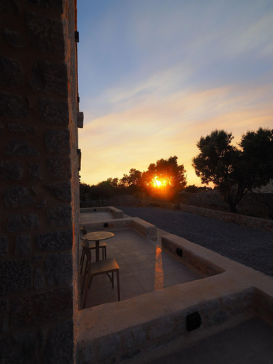 Sport & Beauty 4, Terra Di Pietra, Peloponnese