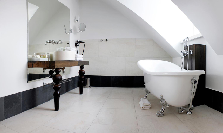 Bathroom 3, Hotel Nihil Novi, Radom City