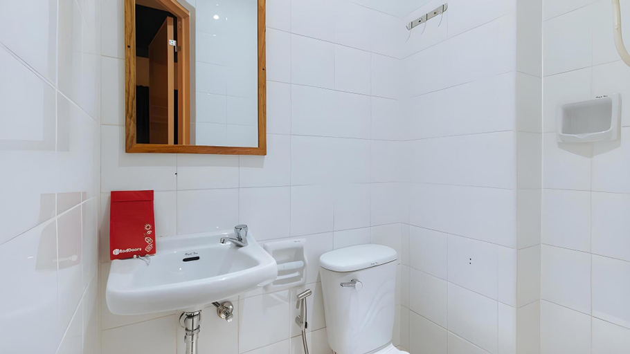 Bathroom, Reddoorz Near Edsa Camp Crame, Quezon City
