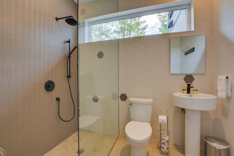 Bathroom 3, Bel Air Tremblant Resort, Les Laurentides