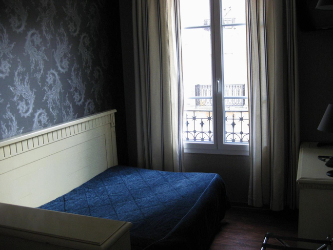 Bedroom 3, Au Limousin, Hauts-de-Seine