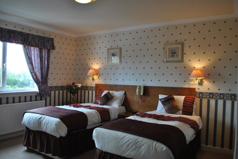 Bedroom 5, Willowbank Hotel, North Ayrshire