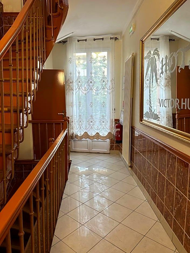Lobby 5, Hv Tel Victor Hugo, Seine-Saint-Denis