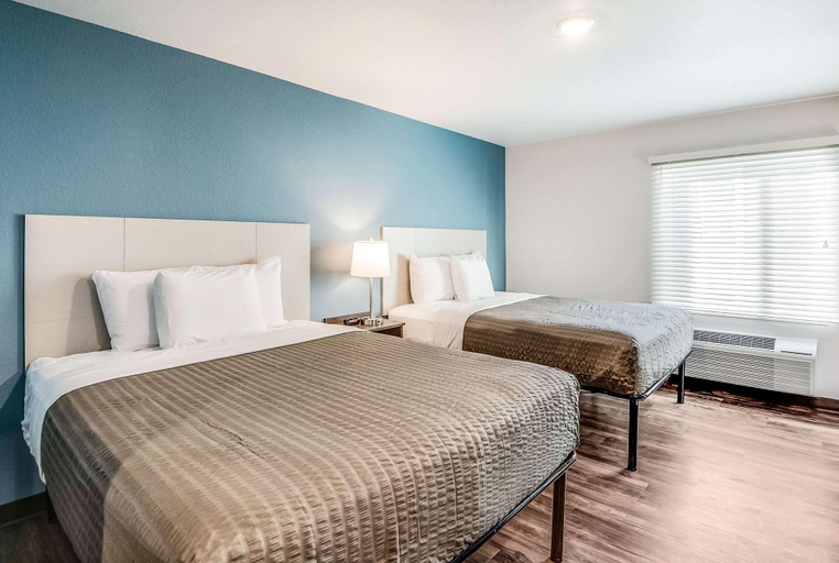 Room 2, Woodspring Suites West Des Moines, Polk