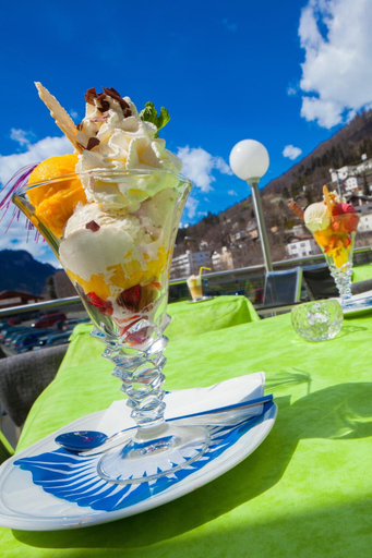 Food & Drinks 5, Hotel Rv Tia, Surselva