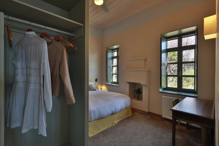 Bedroom 4, KATIKIA ZAGORI, Epirus