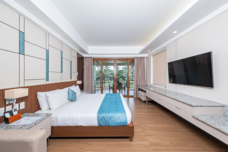 Room 3, Solina Beach & Nature Resort, Carles