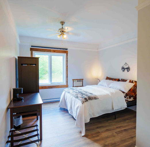 Room, Hotel Grand Montreal Varennes, Lajemmerais