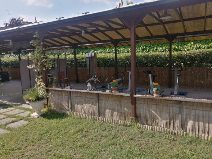 Others 5, Residence Peloni, Arezzo