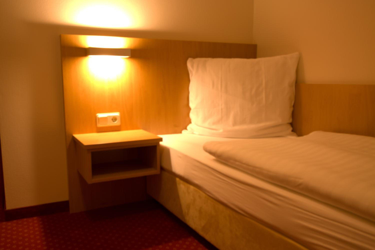 Bedroom 3, Hotel Jacobsberg, Börde