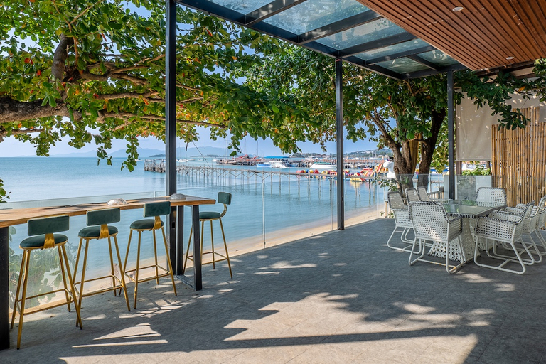 Terrace, The Strand Resort Samui, Ko Samui