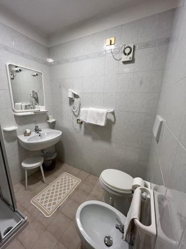 Bathroom, Hotel D'la Varda, Belluno