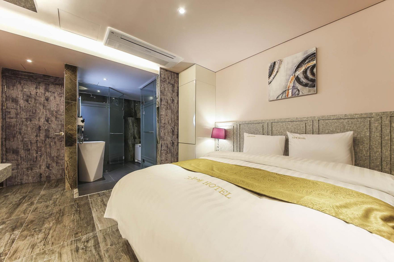 Bedroom 2, Yeongdeungpo Hotel Basic, Yeongdeungpo