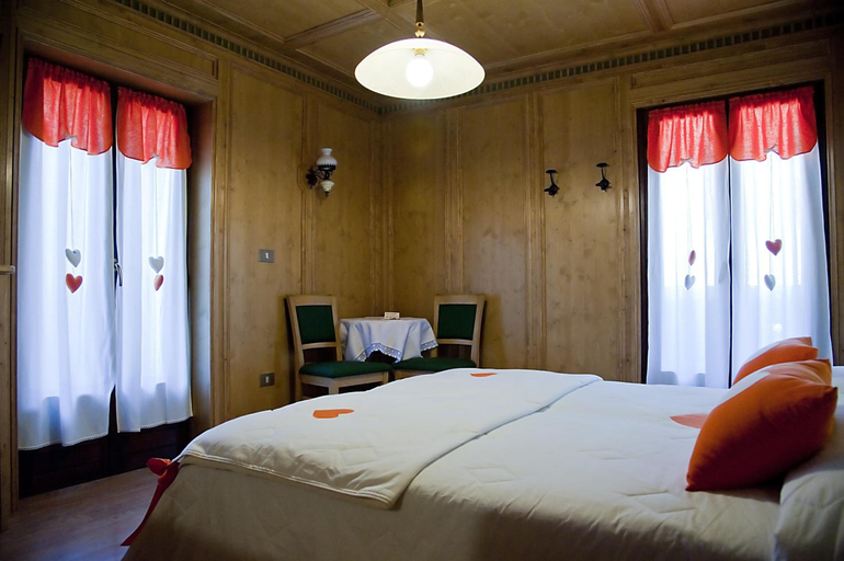 General view 3, Albergo Venezia, Belluno