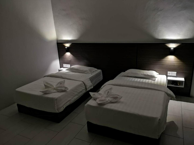 Bedroom 4, Luna Guesthouse, Semporna