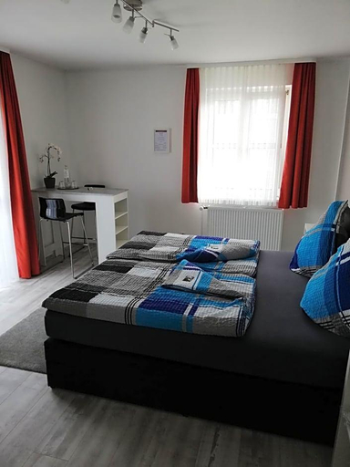 Bedroom 3, Gasthof Schillereck, Bergstraße