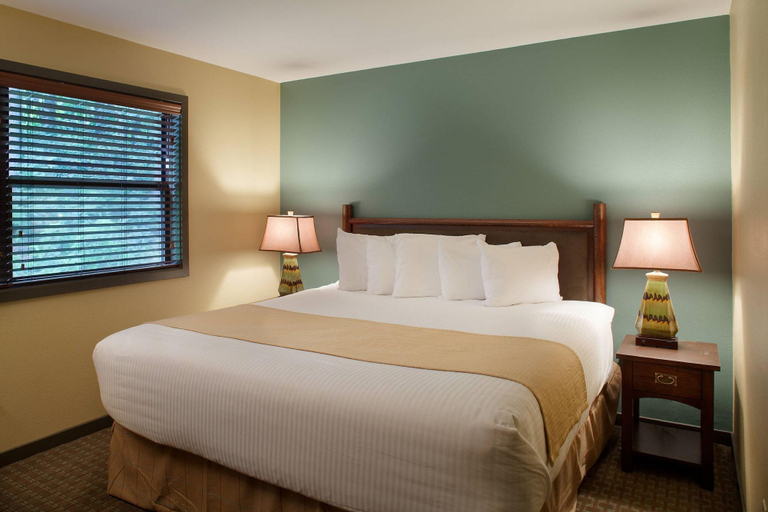 Bedroom 2, Christmas Mountain Campground, Sauk