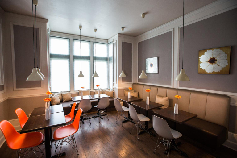 Others 5, Holtwhites Hotel, London