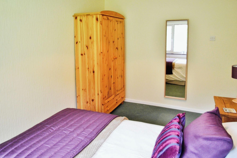 Room 3, Baltija, Isle of Wight