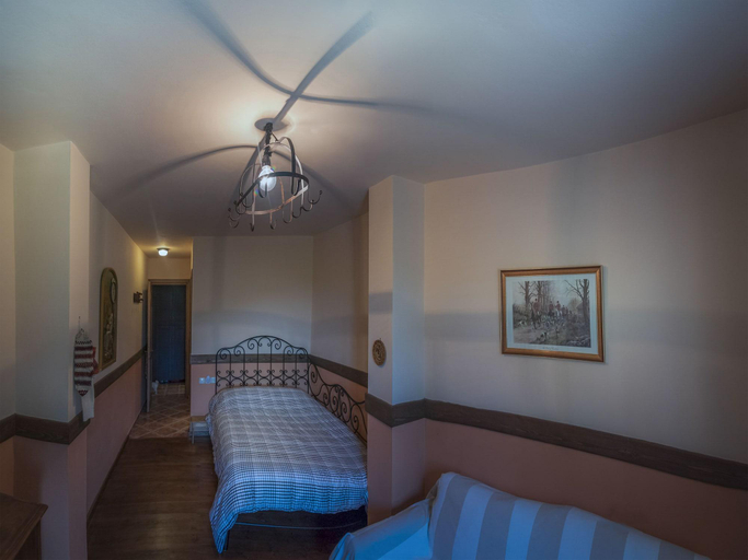 Room 3, To Stefani Tis Makrinas, Thessaly