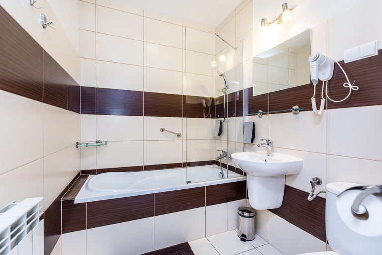 Bathroom 4, Hotel Dobczyce, Wieliczka