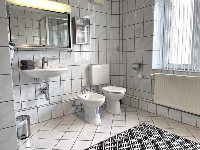 Bathroom 5, Hotel Antoni, Bochum