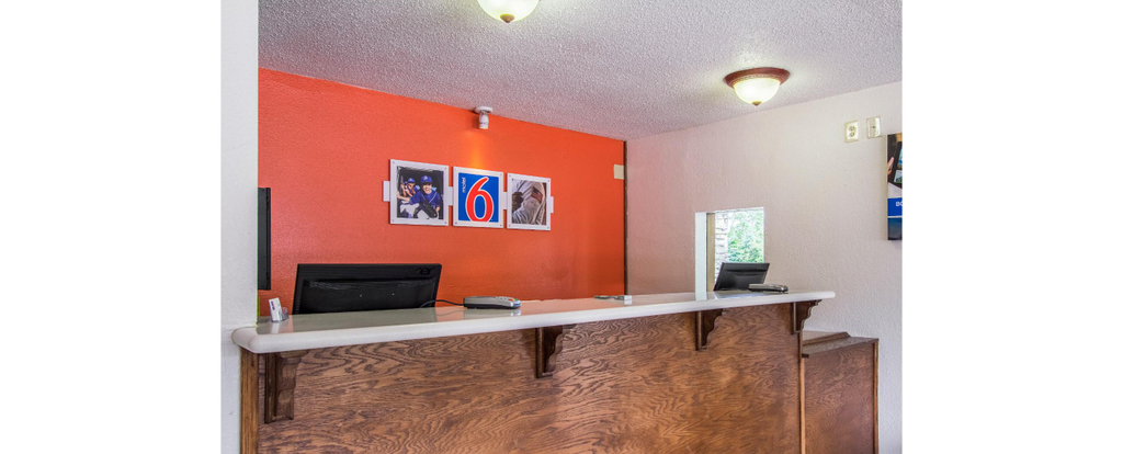 Lobby 2, Motel 6 Ashland, Oh, Ashland
