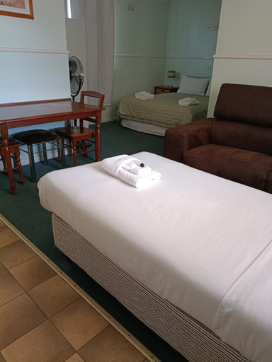 Bedroom 4, Wimmera Motel, Hindmarsh