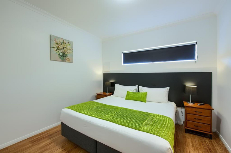Bedroom 2, Pelicans Albany, Albany