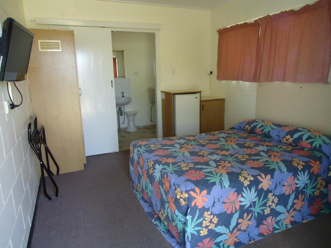 Bedroom 4, Moondarra Motel, Johnstone