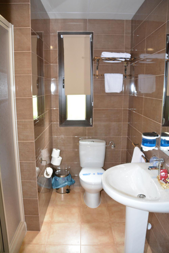 Bathroom, Hotel Rural Restaurante Los Rosales, Ciudad Real