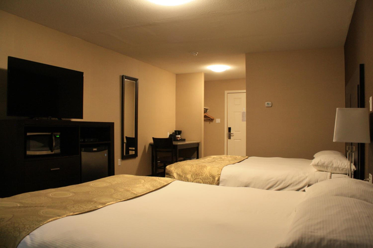 Bedroom 5, Chinook Inn, Division No. 9