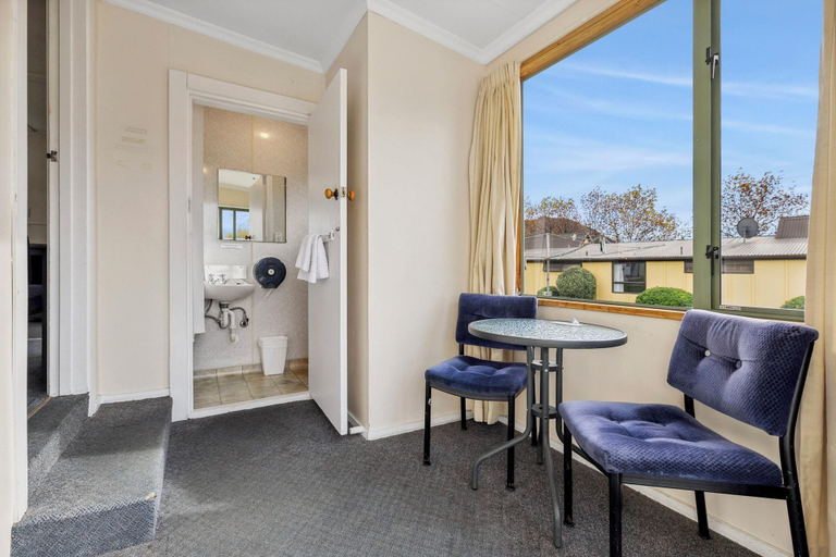 Room 4, Hampshire Holiday Parks Wanaka, Queenstown-Lakes