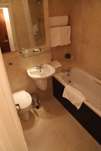 Bathroom 4, Greenvale Hotel, Mid Ulster