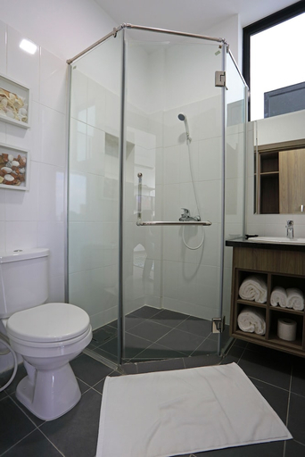 Bathroom 5, Eco Garden Residences, Kandal Stueng