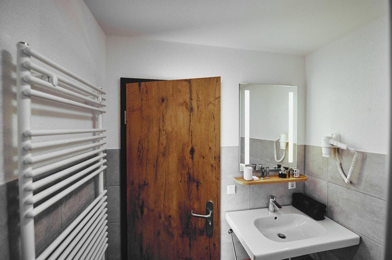 Bathroom 4, Die Burg, Schwarzwald-Baar-Kreis