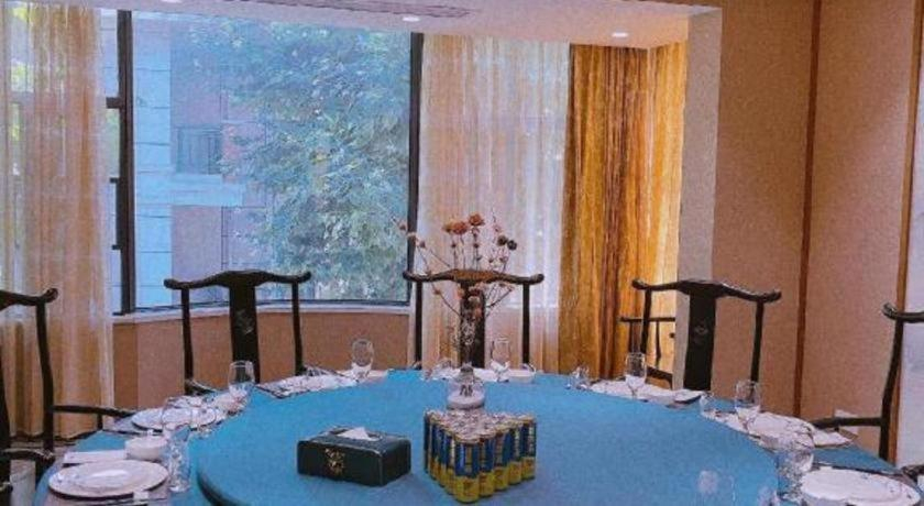 Food & Drinks 4, ZMAX Hotels Wuhan East Lake, Wuhan