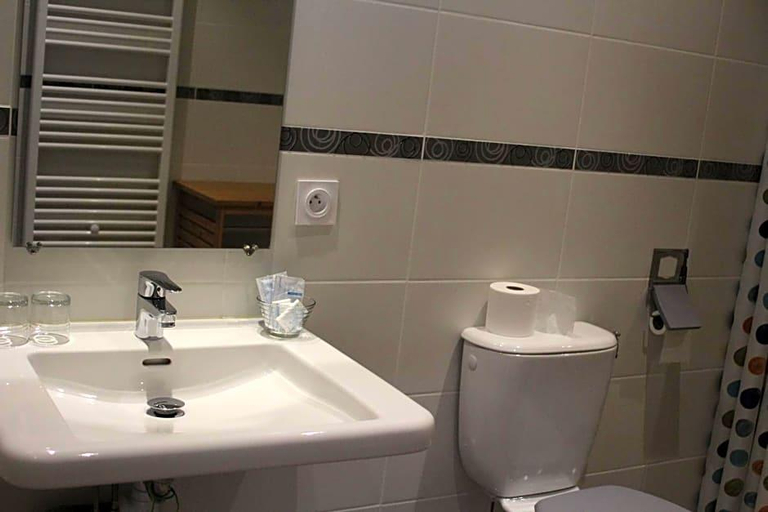 Bathroom 3, Sport Hotel Aparthotel De Milan, Isère