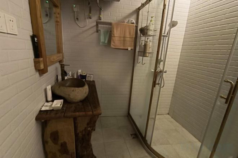 Bathroom 4, Xiehou No.92 Inn, Shanghai