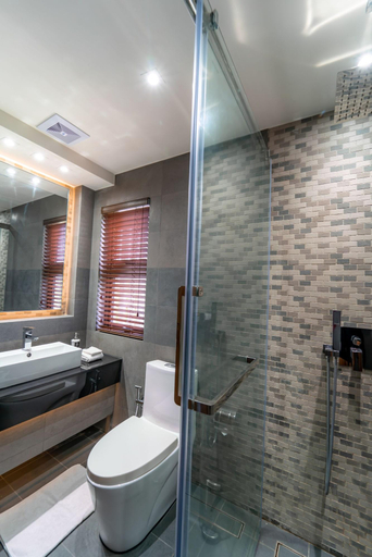 Bathroom 3, Ataraxis Grand and Spa