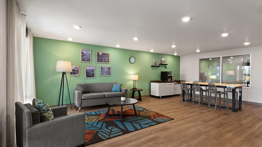 Public Area 2, WoodSpring Suites Greeley, Weld