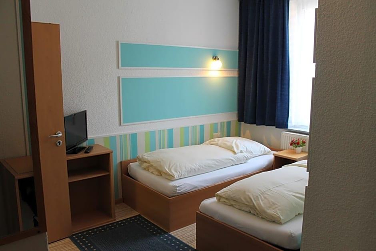 Room 5, Pension Central Nuernberg Fuerth, Fürth