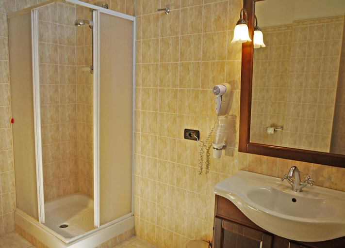 Bathroom 3, Tenuta Del Massimo Feudo, Frosinone
