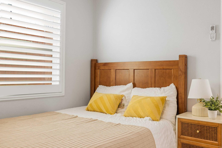 Room 2, @marbella Lane - Serene Haven Retreat, San Bernardino