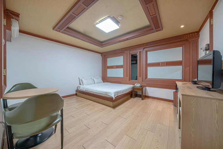 Bedroom 3, Jeongseon Phoenix, Jeongseon