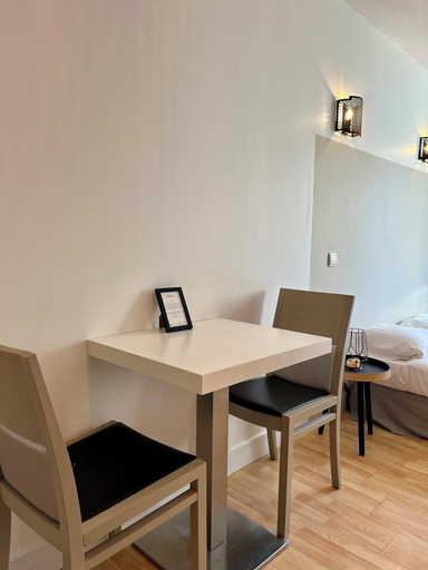 Bedroom 3, Domaine Chloe du lac, Isère