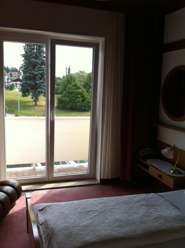 Bedroom 3, Maurer Gasthof Vinothek, Weiz