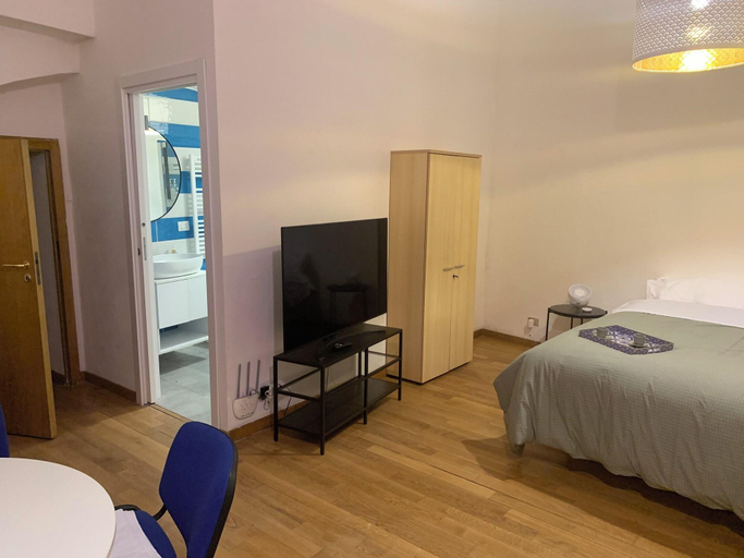 Room 4, Evaref House, Napoli
