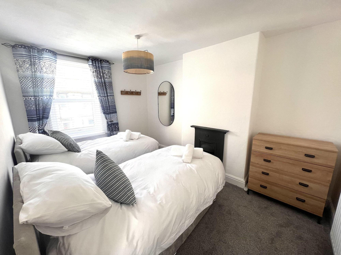 Room 3, Seaside Haven At Willowdene Cottage, Conwy