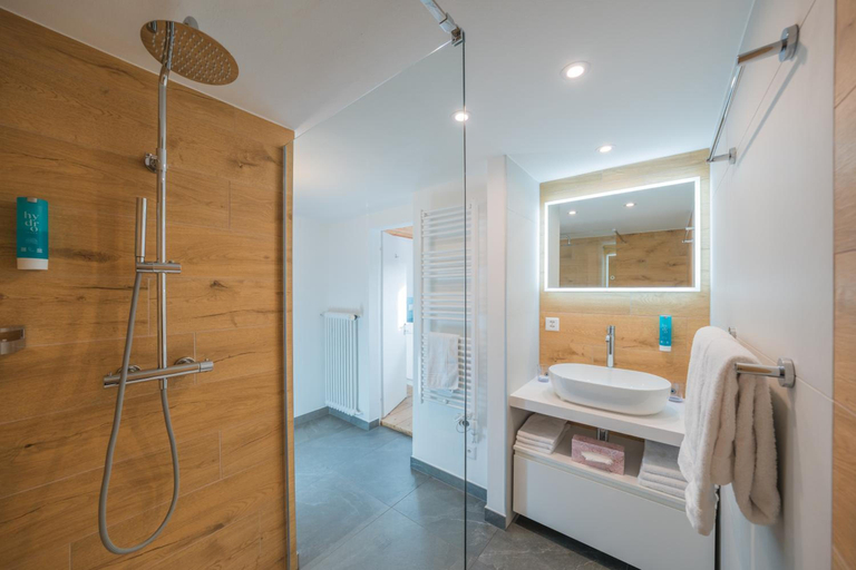 Bathroom 4, Hotel Haus Am Waldrand, Imboden